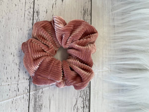 Mini pink scrunchie